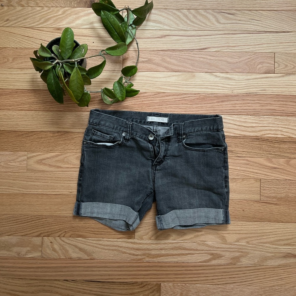 Women's Bullhead Black Denim Shorts (size 1)
